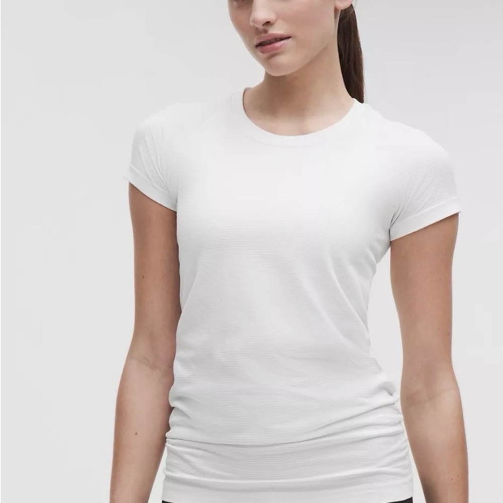 Lululemon Athletica White Short Sleeve Tee